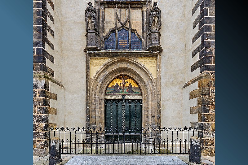 portal schlosskirche wittbg c A Savin800x533
