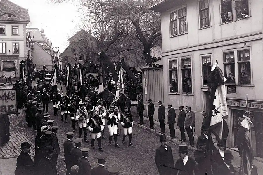 Karl GuentherTrauerzug1909