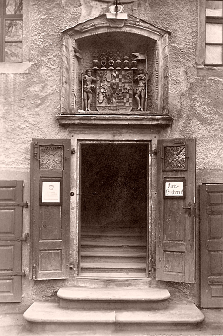 Schlosseingang 1920
